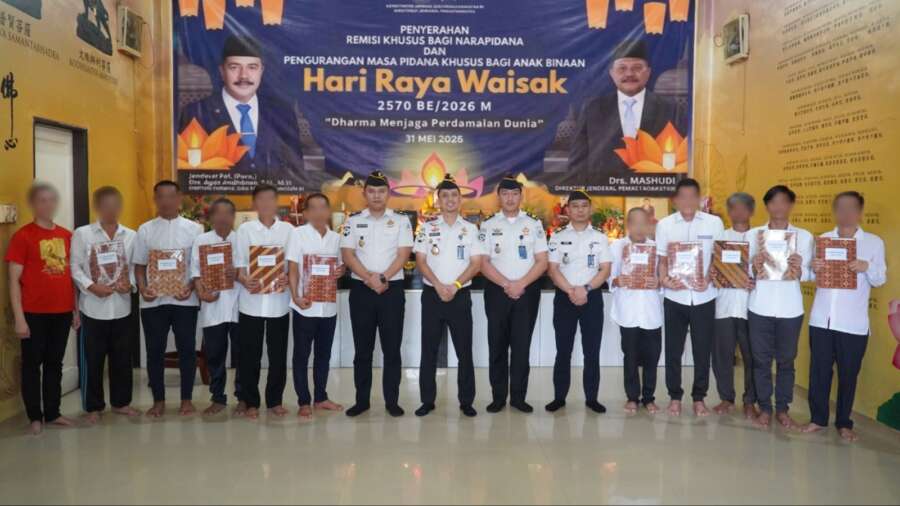 Rutan Medan Serahkan Remisi Khusus Waisak
