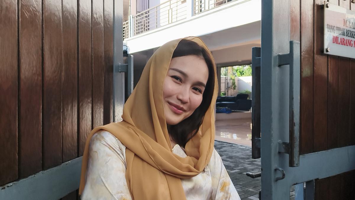 Tinggal di Gang Sempit, Ini 8 Potret Kebun dan Kandang Hewan di Rumah Ayu Ting Ting
